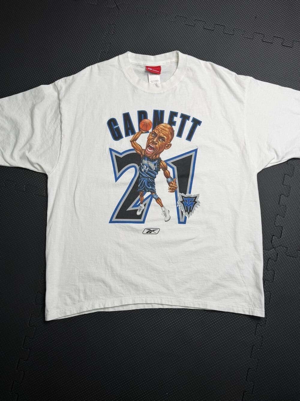 Vintage Reebok Minnesota Timberwolves Kevin Garnett Caricature Player White T-Sh